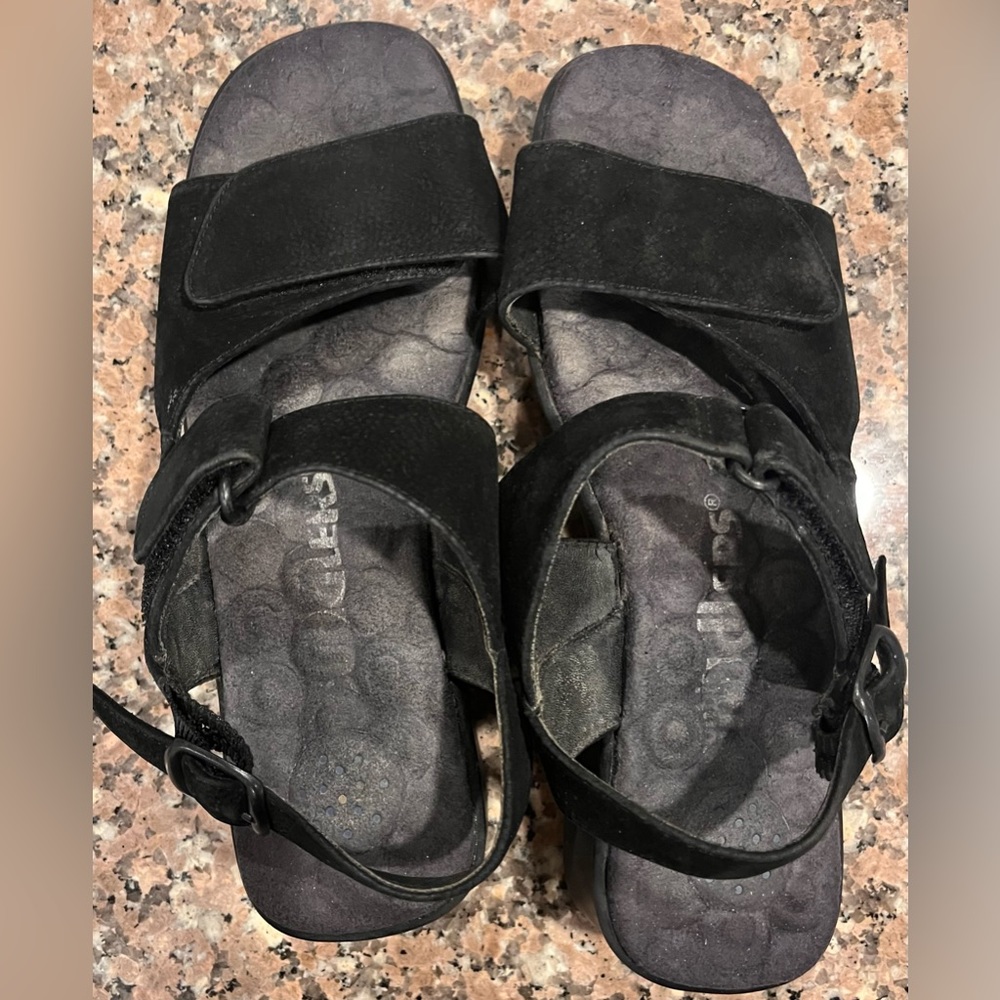 Cobbie Cuddlers Black Suede Leather Slingback Ultra Massage Wedge Sandals 7WIDE